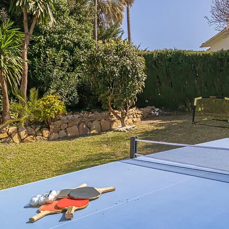 Luxury Family Escape Golf & Pool Retreat - Happy