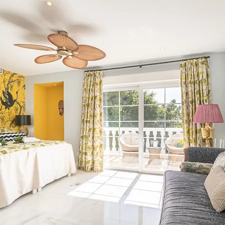 Apartment Luxury Family Escape Golf & Pool Retreat - Happy *